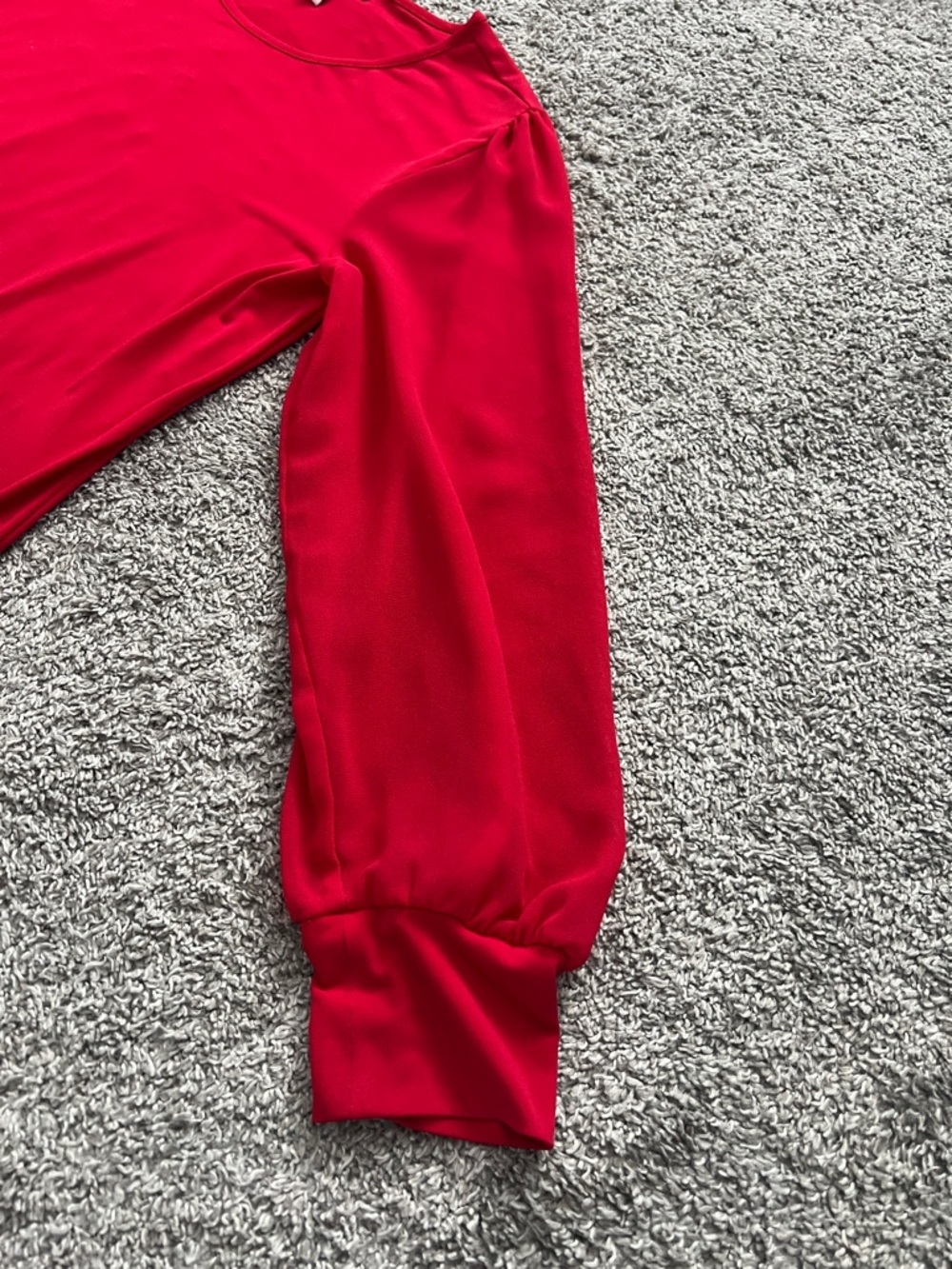 Calvin Klein Women’s Red Long-Sleeve Scoop Neck Blouse Top Sheer Sleeves -Size M - Picture 4 of 11